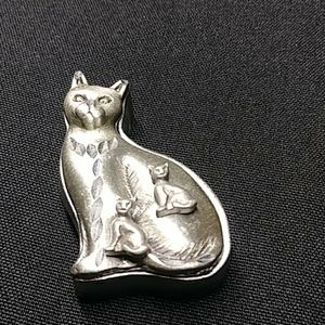 Cat brooch pin, necklace and earrings. Pewter box